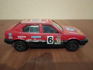 Alfa Romeo 33 Burago 1/43