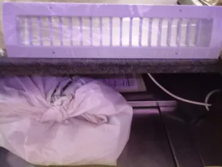 Rejilla ventilación metálica