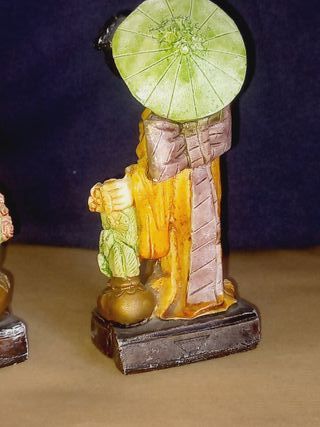 Estatuetas Cinesina e Gheisa Japonesas