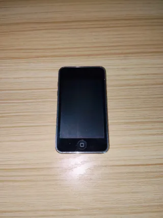 iPod Touch Apple Plata 8g.