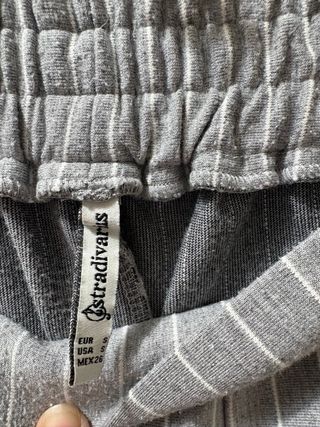 Pantalón gris rayas diplomáticas