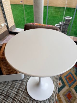 Mesa Tulip 51cm Saarinen, Knoll