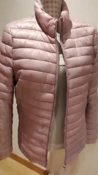 Anorak acolchado rosa suave