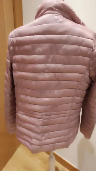 Anorak acolchado rosa suave