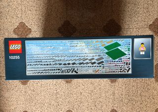 Lego 10255 Creator Expert Assembly square