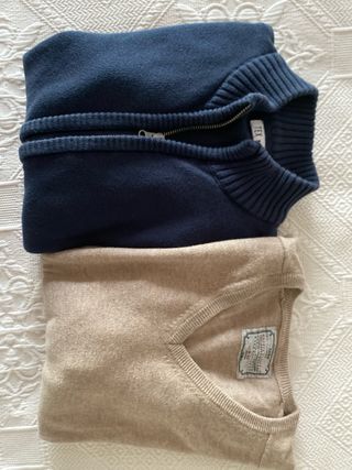 Pack rebeca azul marino y jersey camel con coderas