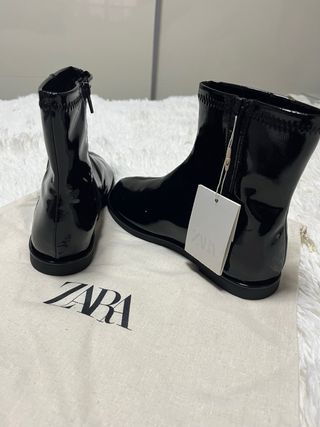 Botas niña Zara charol negras sin estrenar