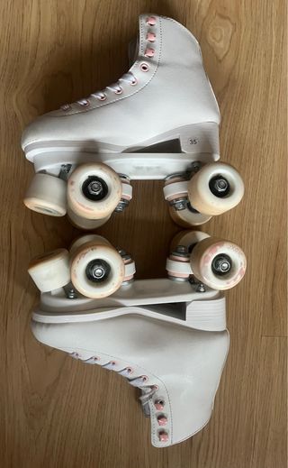 Patines Oxelo Talla 35, prácticamente nuevos.