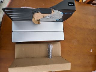 Bestron Cortador de pan con hoja de acero inoxidable RSG, fabricado en Alemania, ajuste de grosor de corte continuo de 0 a 20 mm