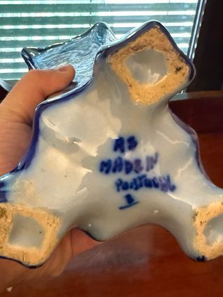 Jarrón Cerámica Azul y Blanco Decorado