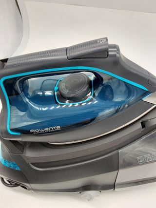 Rowenta Silence Steam Pro DG9160 Centro de planchado vertical, 7.5 bares, golpe de vapor de 480g/min, tecnología silenciosa, des