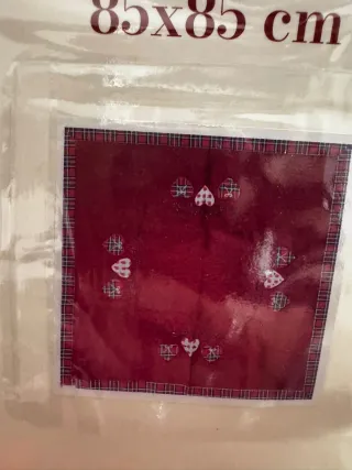 Centro Tavola Le Telerie Cuori 85x85cm