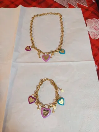 Conjunto Guess Collar y Pulsera Corazones