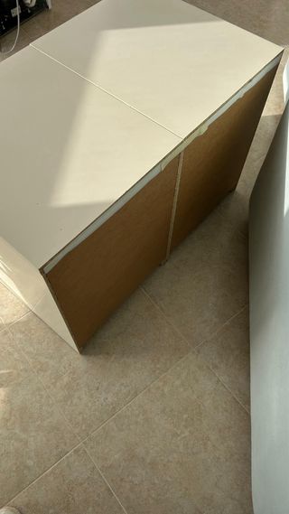 Cajones blancos de madera