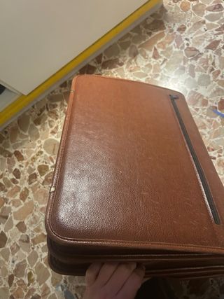 24 ore vera pelle anni '70, con chiave; mai usata