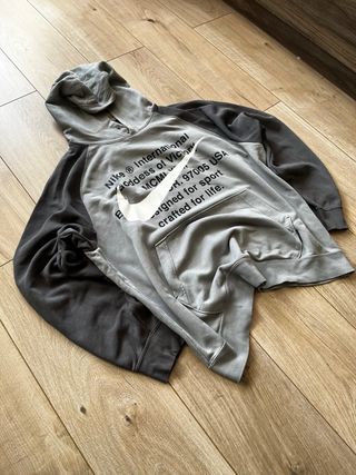 Sudadera Nike Gris International