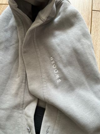 Sudadera Nike Gris International