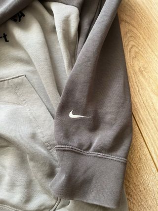 Sudadera Nike Gris International