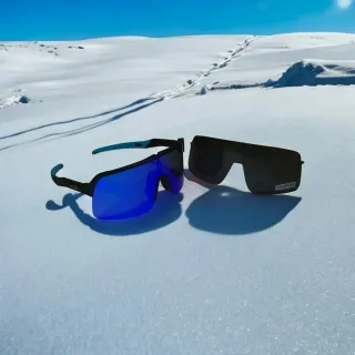 Occhiali da sole Oakley Sutro Lite  Prizm blue