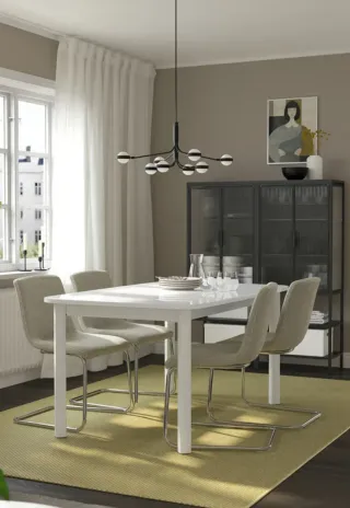 Mesa extensible blanca de madera