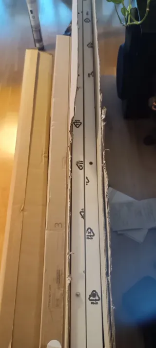 Mesa extensible blanca de madera