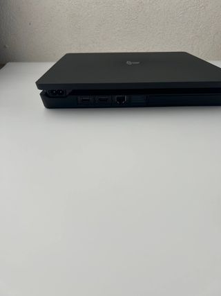 Playstation 4 Slim 1TB Nera - Software 10.01