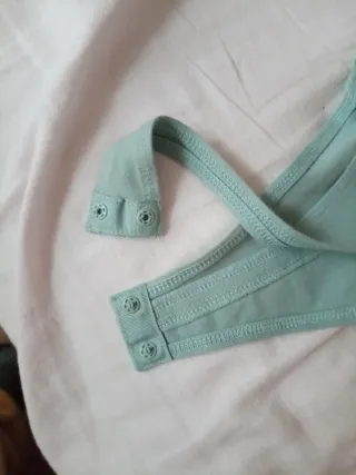 Body verde azulado de tirantes