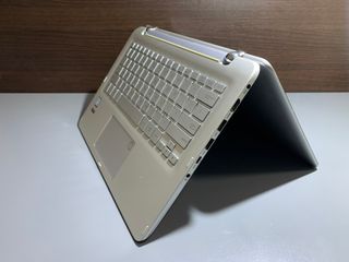 Asus core i5 tactil 8gb 1 tera usb-c