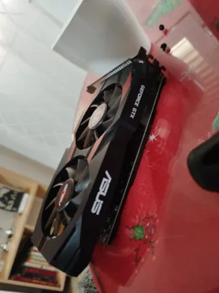 Tarjeta Gráfica ASUS 1050 Ti