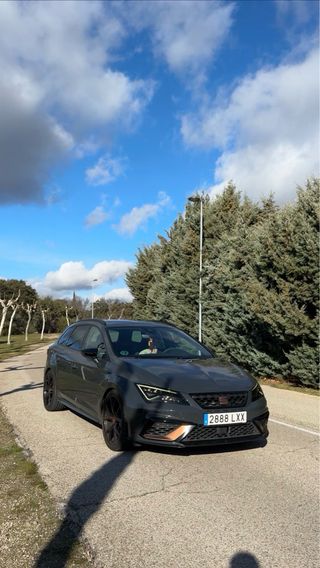 SEAT Leon Cupra R ST Blackness grey
