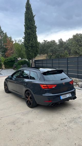 SEAT Leon Cupra R ST Blackness grey