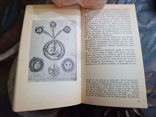 Cuatro libros Realismo Fantástico de Alquimia.