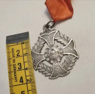 Lote 4 medallas al merito antiguas