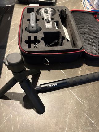 Cámara de acción Insta360 X4