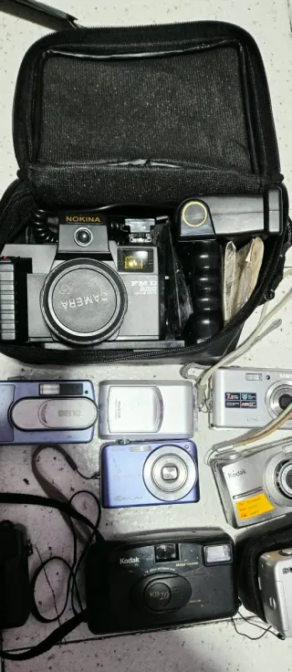 Lote Cámaras y Accesorios Benq, Kodak, Nokina