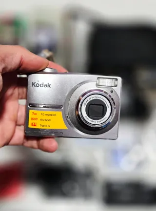 Lote Cámaras y Accesorios Benq, Kodak, Nokina