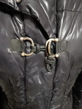 Giubbino nero con fibbia