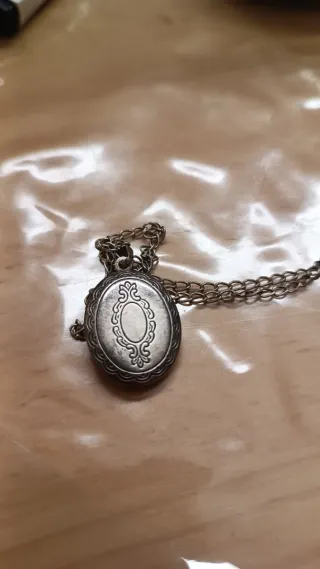 Relicario estilo antiguo de plata – collar vintage