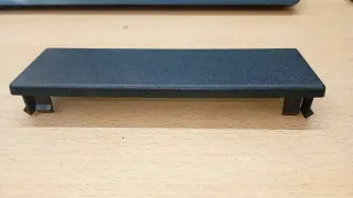 Cubierta Radio Mercedes 1406830010