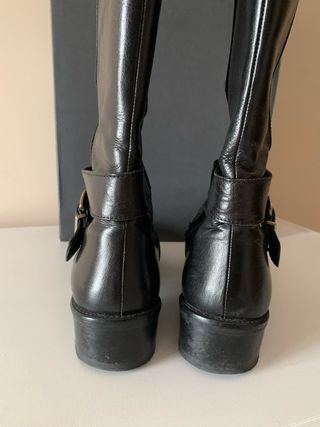 Botas altas de piel negras, marca Plumers T-39