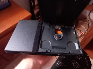 Consola PlayStation 2 Slim + 4 Juegos