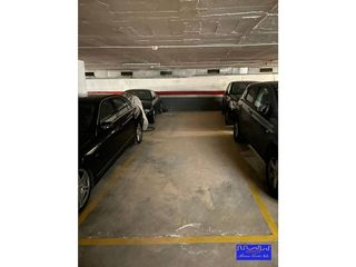 Garaje en venta en Centre en Hospitalet de Llobregat, L´