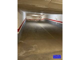 Garaje en venta en Centre en Hospitalet de Llobregat, L´