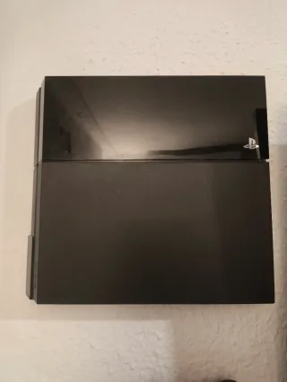 Consola PS4 Negra + 2 Juegos