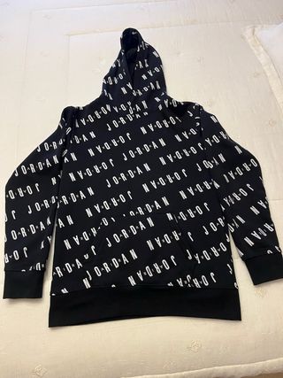 Sudadera Jordan Talla 13- 15 a. 165-175 cm. Negra
