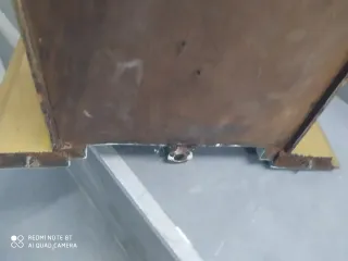 Capilla religiosa de madera dorada, leer anuncio