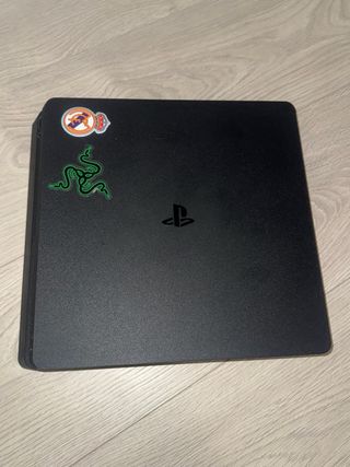 PS4 Slim 1TB + 2 Controller (Nero e Blu)