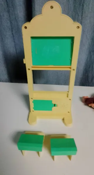 Barbie profesora y 2 alumnos set