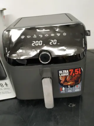 Freidora de aire negra