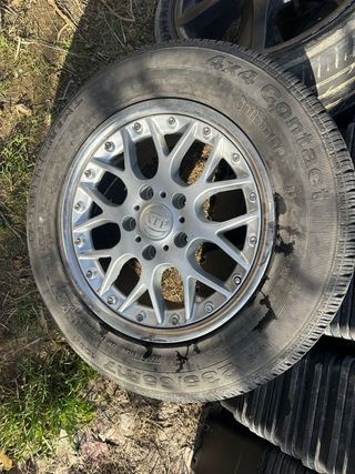 Llanta con neumático Continental 235/55R17